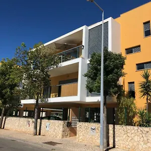 The Cosy Vilarosa Near The Apartamento